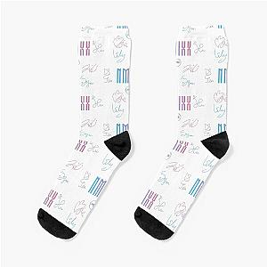 Design with the signatures of nmixx Socks