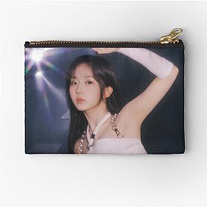 NMIXX HAEWON ‘O.O’ Zipper Pouch