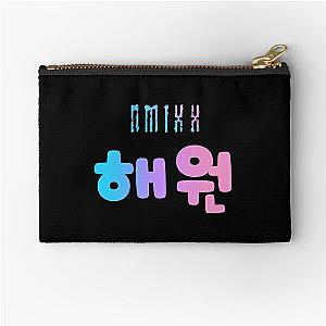 NMIXX Haewon Zipper Pouch