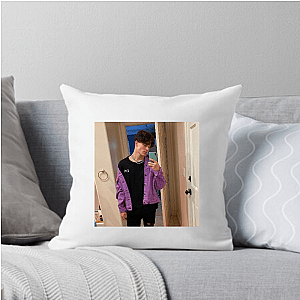 Ondreaz Lopez Content King Ondreaz Lopez Pillows Cover