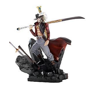 One Piece Falcon Eye figure (15cm) OP1909