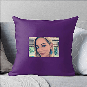 Internet Mom Figure Ophelia Nichols Pillows Cover
