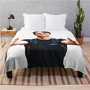 Oscar Piastri Approves F1 Throw Blanket