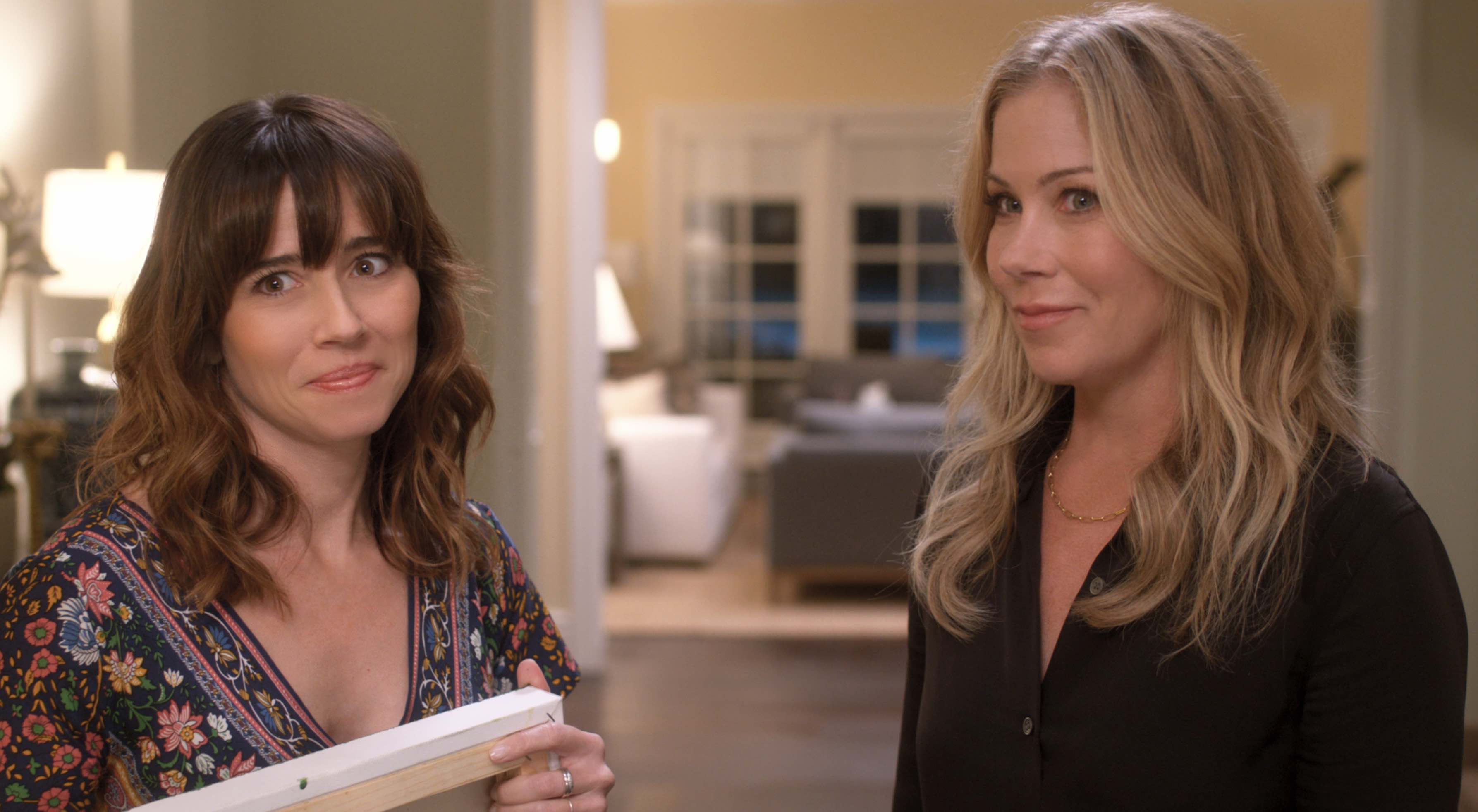 How Christina Applegate and Linda Cardellini Brought Jen and Judy to Life