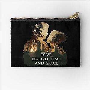 Love Beyond Time And Space Jamie and Claire - Outlander  Zipper Pouch