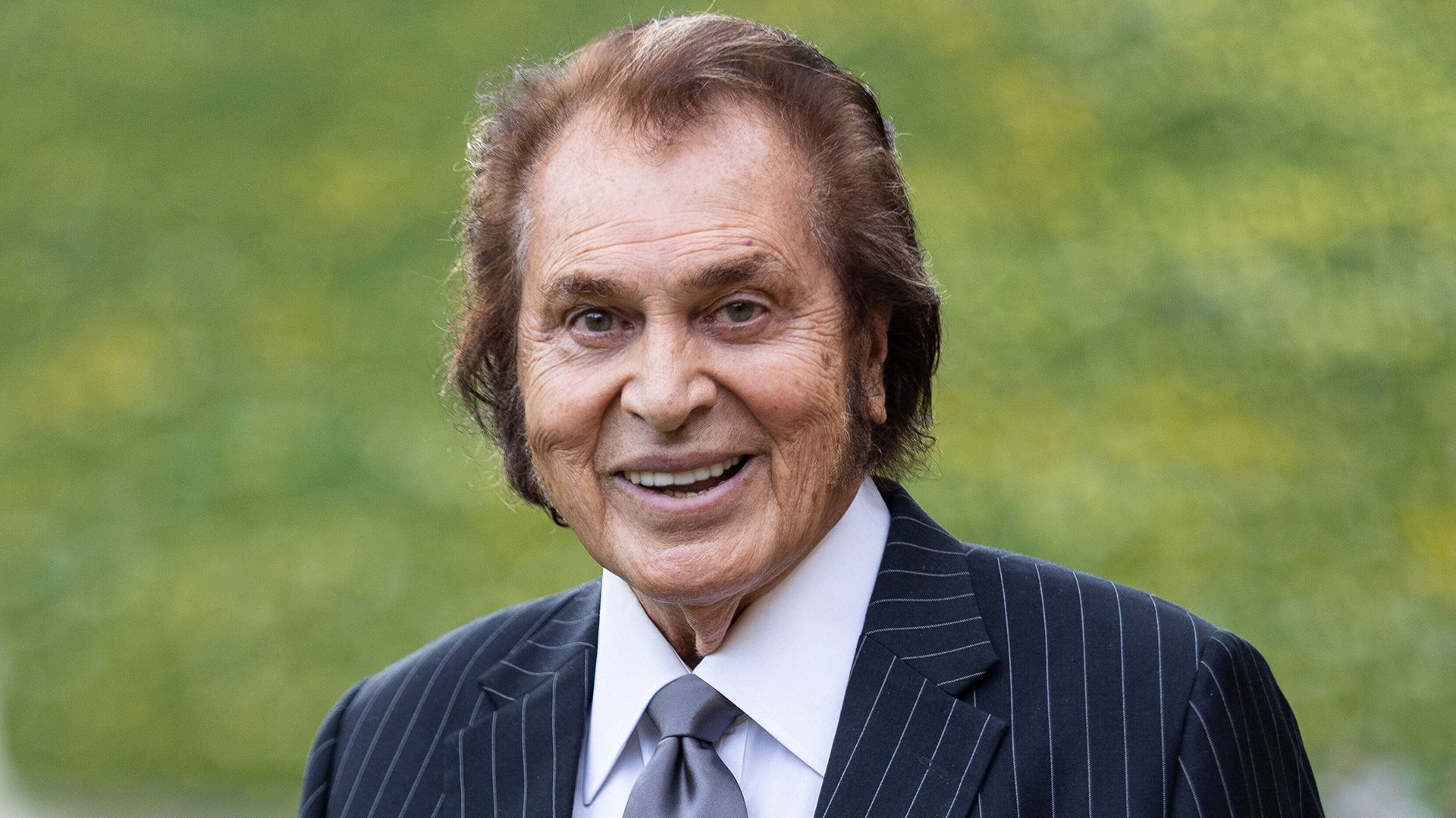 Discover the Magic: Engelbert Humperdinck Shop for Fans!