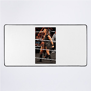 Bone-Bending Master Pete Dunne Pete Dunne Mouse Pads