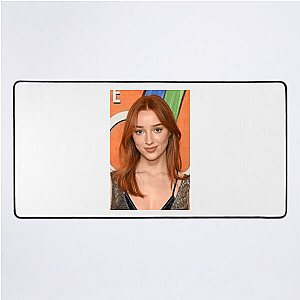 Phoebe Dynevor Merch Phoebe Dynevor Mouse Pads