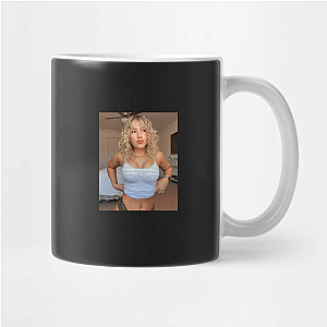 Pineapplebrat The Fitness Queen Pineapplebrat Mugs