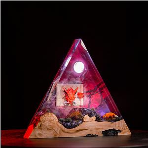 Imprisoned Fox Triangle Epoxy Lamp - Breakwooden BR2812