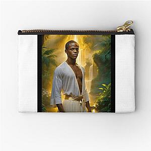 Quando Rondo in White Robe Zipper Pouch