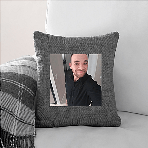 Pratt-Approved Style Quinn Pratt Pillows Cover