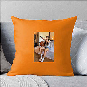 Sports Host Rachel Annamarie Demita Pillows Cover