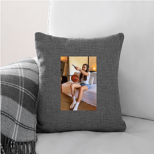 Sports Host Rachel Annamarie Demita Pillows Cover