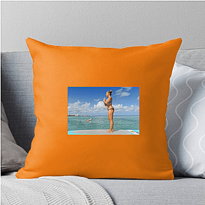 Meditation Teacher Rachel Brathen Pillows Cover