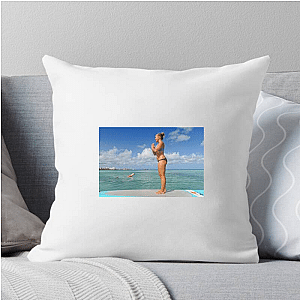 Meditation Teacher Rachel Brathen Pillows Cover