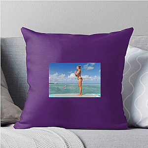 Meditation Teacher Rachel Brathen Pillows Cover