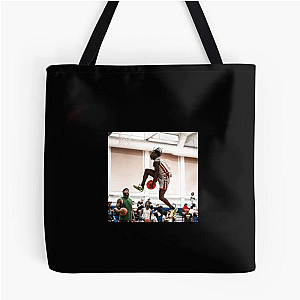 Digital Fashion Influencer Raye Mckinney Bags
