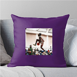 Digital Fashion Influencer Raye Mckinney Pillows Cover