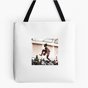 Digital Fashion Influencer Raye Mckinney Bags
