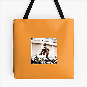 Digital Fashion Influencer Raye Mckinney Bags