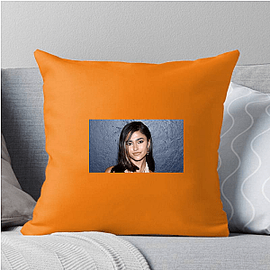 Rayna’s Calm Before the Kick Rayna Vallandingham Pillows Cover