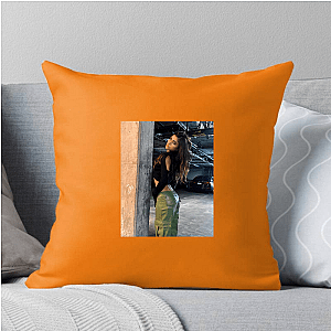 Rayna Moves in Silence Rayna Vallandingham Pillows Cover
