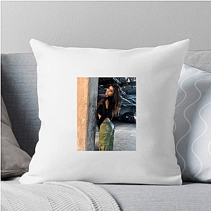 Rayna Moves in Silence Rayna Vallandingham Pillows Cover