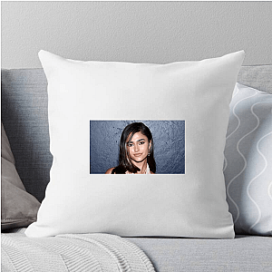 Rayna’s Calm Before the Kick Rayna Vallandingham Pillows Cover