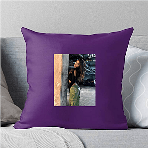 Rayna Moves in Silence Rayna Vallandingham Pillows Cover