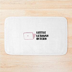 Little Lesbian Intern - Reneé Rapp SNL (laptop) Bath Mat