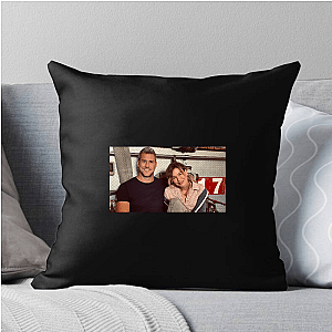 Zellweger Knows the Script Renee Zellweger Pillows Cover