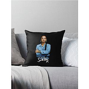 Sade Diamond Vintage Singer Tour Throw Pillow