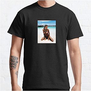 Sahara Looks Hit Different Sahara Ray T-Shirts
