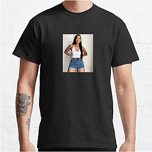 Sarah Magusara Content Queen Sarah Magusara T-Shirts