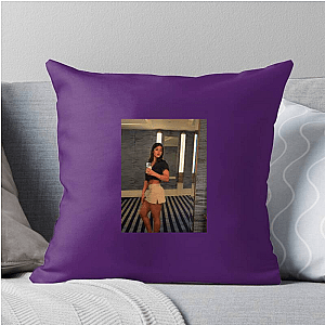 Gym Lifestyle Creator Sara Saffari Pillows Cover