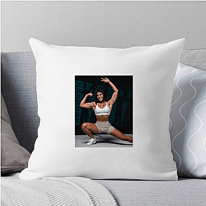 Digital Fitness Trendsetter Sara Saffari Pillows Cover