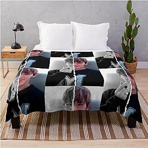 SEVENTEEN Woozi (divided photo) Throw Blanket