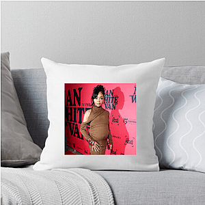 Small But Powerful – Skai Skai Jackson Pillows Cover