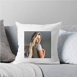 Born to Breeze – Skyler Style Skyler Simpson Pillows Cover