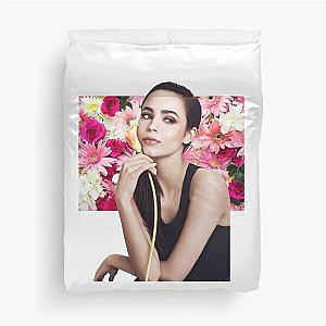 Sofia Carson (flowers) Duvet Cover