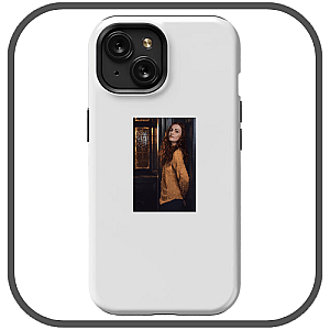 Sophie Skelton Cases