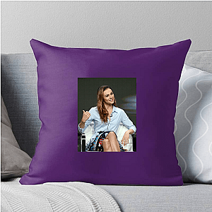 Skelton Stands Tall Sophie Skelton Pillows Cover