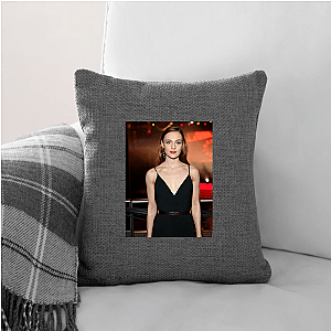 Sophie Mode: Unbothered Sophie Skelton Pillows Cover