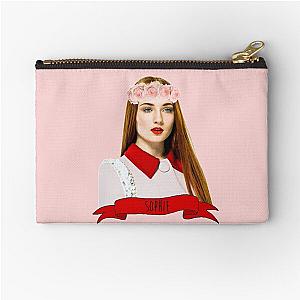 Sophie Turner wearing a flower zipper pouch