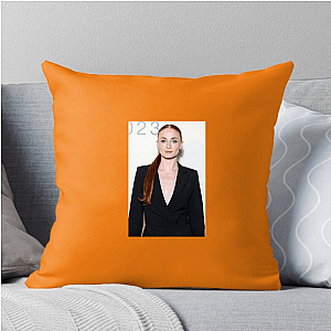 Queen Mode: Sophie Turner Sophie Turner Pillows Cover