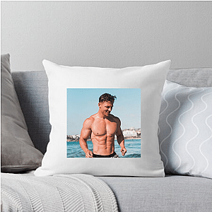 Doesn’t Quit Steve Cook Steve Cook Pillows Cover