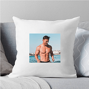 Doesn’t Quit Steve Cook Steve Cook Pillows Cover