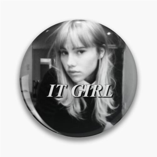 suki waterhouse - it girl Pin