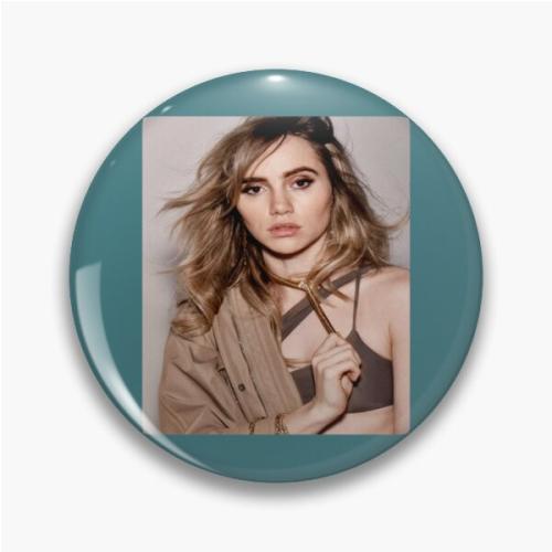 suki waterhouse              Pin